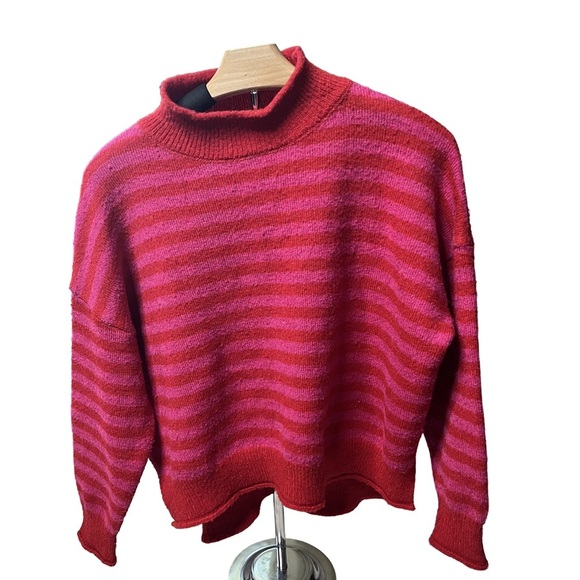 Little Lies Stripe Mock Neck Mohair Wool Blend Relaxed Fit Red Pink Sweater M - Picture 3 of 13
